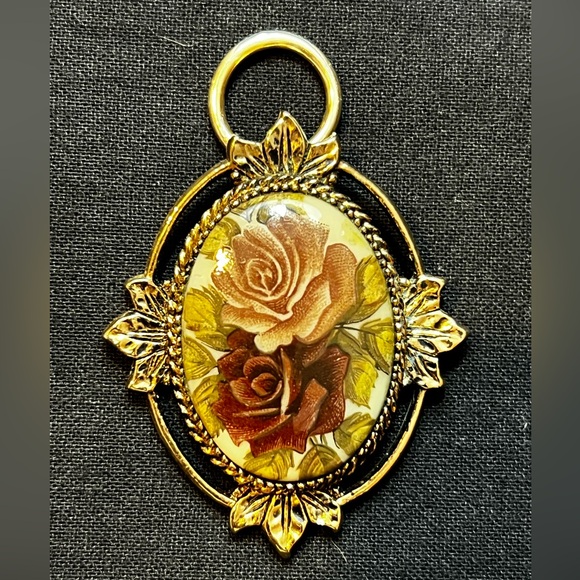 Vintage Sarah Coventry Pendant - Picture 1 of 12